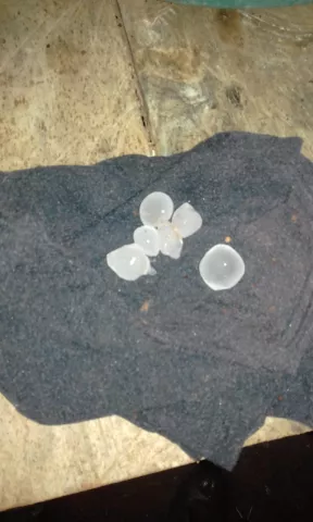 Granizo y fuertes vientos en la comunidad de Los Ruices en Veraguas