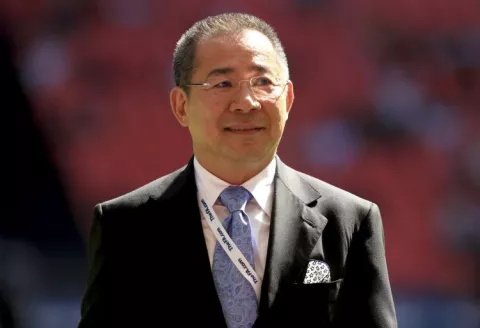 Pide perdón por decir que dueño del Leicester murió con su amante