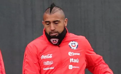 Arturo Vidal tendrá que pagar un billetón por pelear en una discoteca