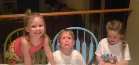 Video. ¡Todo el tiempo son niñas, no quiero una hermanita!