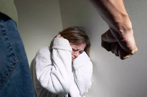 Expertas instan a trabajar en prevenir violencia de género
