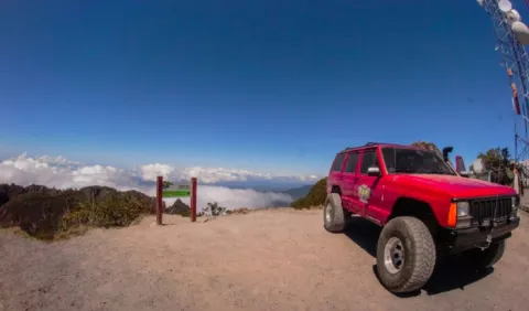 Califican de 'irresponsable'  proyecto de carretera al volcán Barú