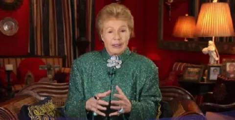 Walter Mercado se cayó en el baño y se fracturó la columna