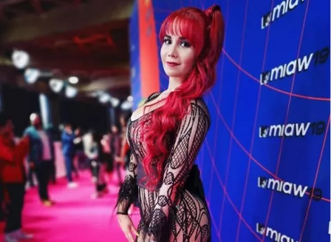 Critican vestido que usó Windy Girk en la gala  MTV Miaw 2019