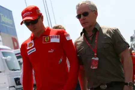 Falleció Robertson, el hombre que llevó a Kimi Raikkonen y Button a la F1
