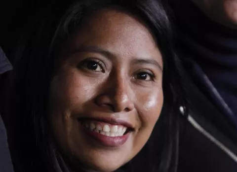 Yalitza Aparicio entre las latinas más bellas