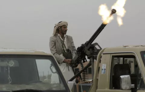 Al menos 49 muertos en ataques a campo militar y unidad policial en el Yemen