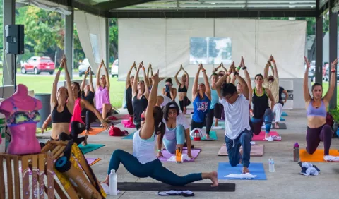 Conexión a través del yoga