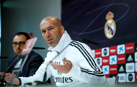 Zinedine Zidane le vuelve a echar flores a Eden Hazard