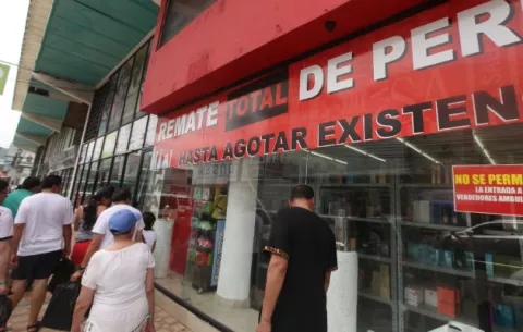 Empresarios de la Zona Libre de Colón ofrecen 100 vacantes