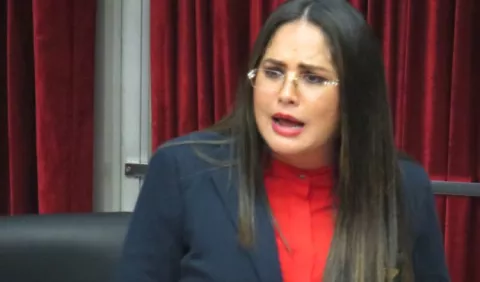 Zulay Rodríguez denuncia ataques a su familia por reformas migratorias