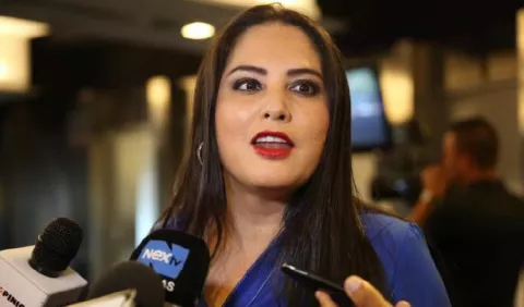 Zulay Rodríguez pide a sus colegas que sean valientes sobre tema migratorio