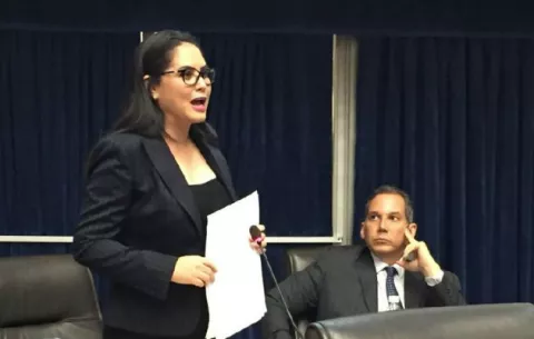 Zulay Rodríguez interpone querella penal  contra el contralor Federico Humbert