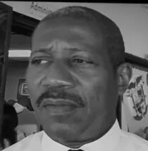 Lester E. Walker Bárcenas