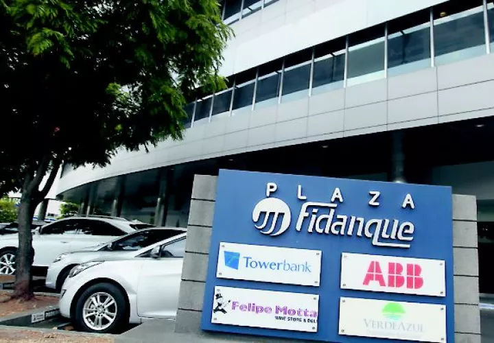 Intelisis S.A. tiene como domicilio la planta 2 de la Plaza Fidanque en Vía Porras. 