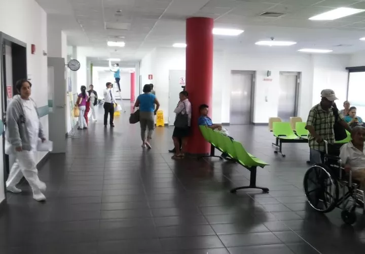 Médicos y enfermeras exigen  al Minsa pagos de turnos  laborados 