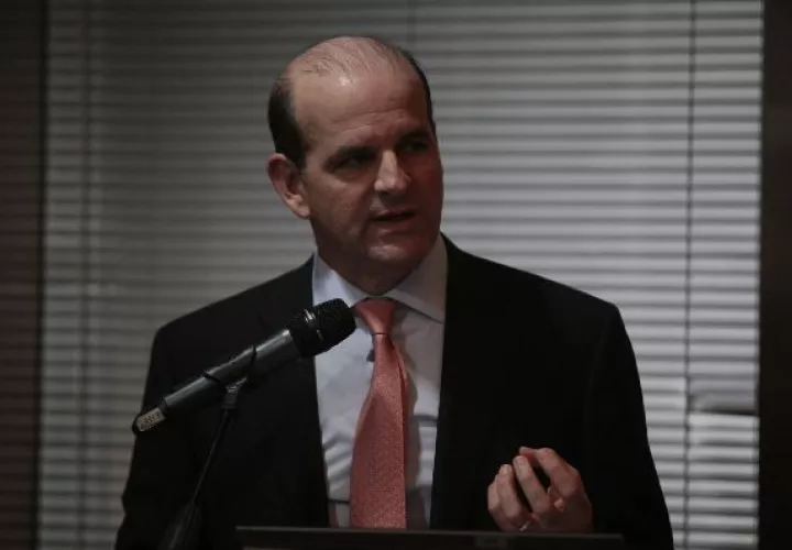 El gerente de Tocumen S.A., Joseph Fidanque, desde que asumió el cargo, ha estado en el ojo de la tormenta por contrataciones pocos transparentes.  / Archivo