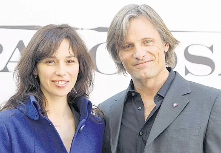 Los actores Viggo Mortensen y Ariadna Gil. 