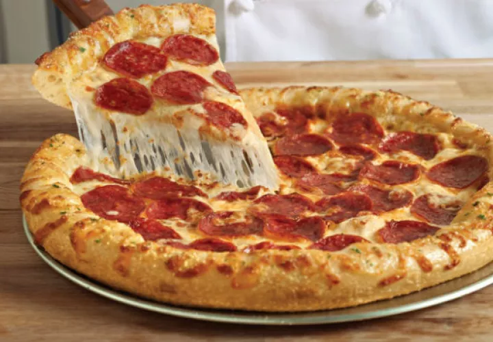 La pizza tiene unas 350 calorías por cada cien gramos. Foto/ AP