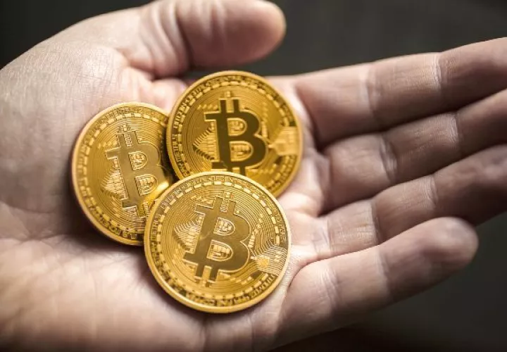 Bitcoin experimenta una crisis de identidad frente a la competencia 