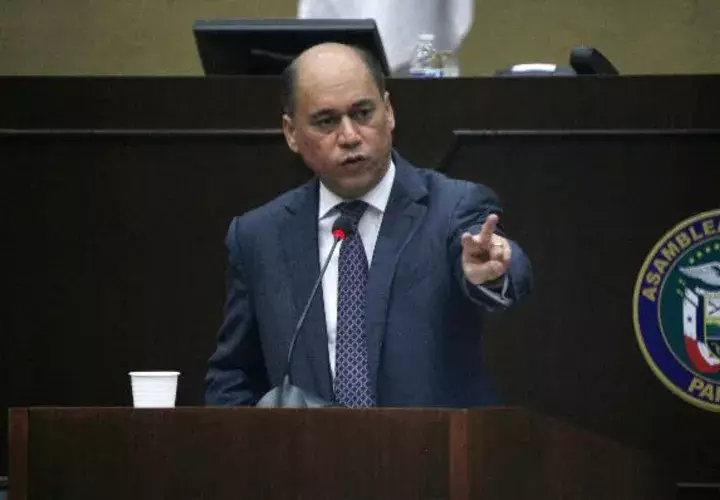 El controversial  ministro de Seguridad Pública     