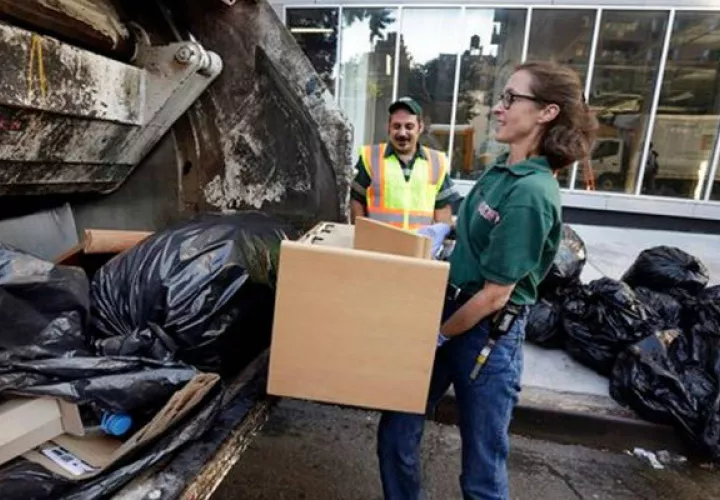 La antropóloga no recibe paga por su trabajo. Foto/ AP
