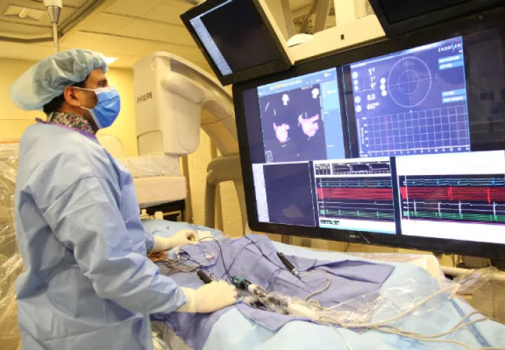 Operación para implantar un nuevo marcapasos inalámbrico. Foto/ AP