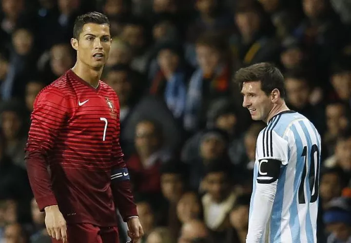 Luis Figo no tiene favorito 