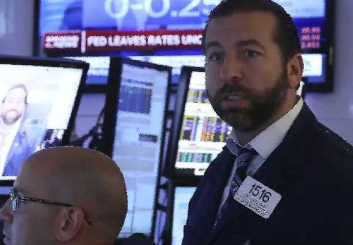 Caen las bolsas de valores por nuevo  anuncio de la FED   