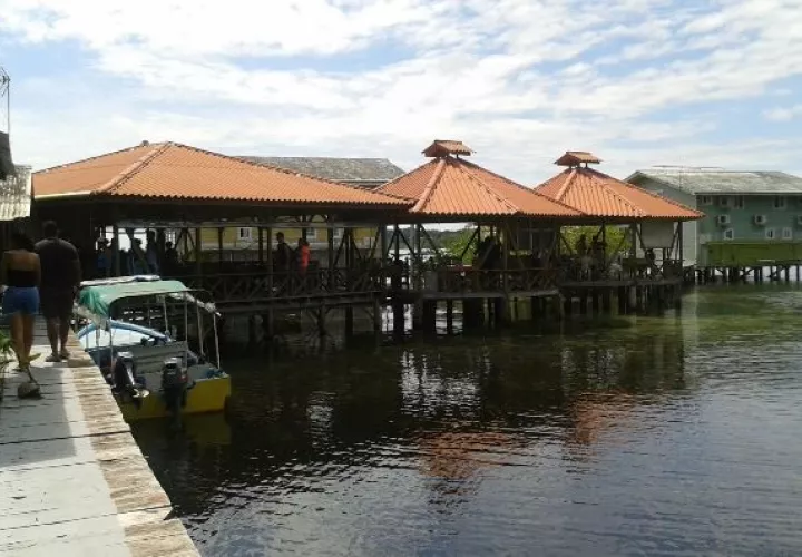 Isla Colón, una aventura en el  archipiélago de B. del Toro 
