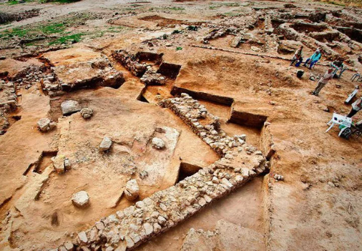 La ciudad dataría de la Edad de Bronce.
