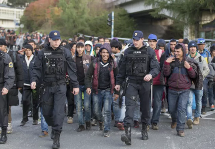 Tienen como meta llegar a Alemania. Foto/ AP