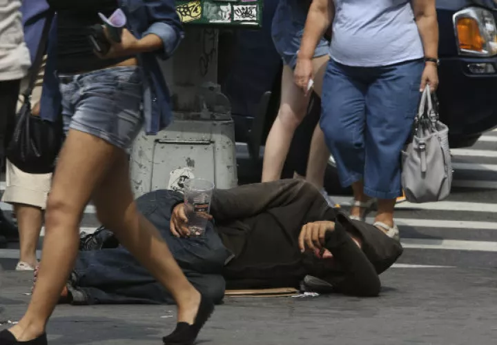 Alertan a las personas si un indigente es agresivo. Foto/ AP
