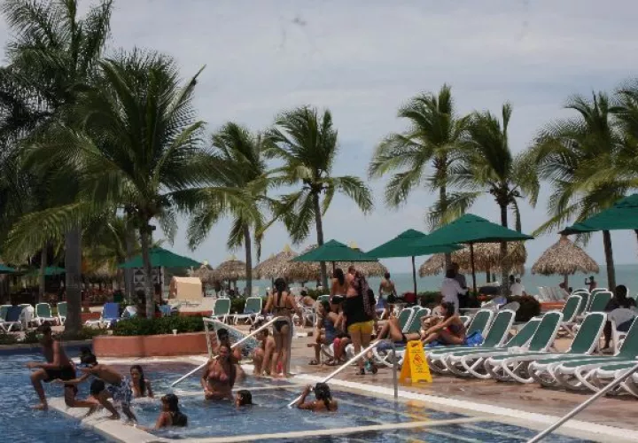 Unos 5 millones 321 mil turistas han entrado al país hasta septiembre, según Contraloría, 8.6% más que el mismo periodo de 2014.  / Archivo 