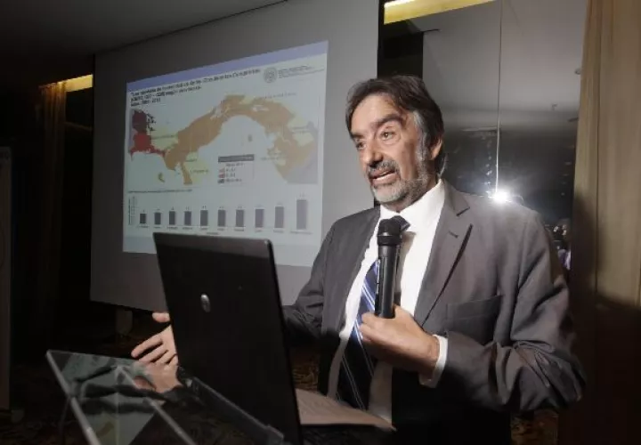 Autoridades de salud recibieron los informes.  / Víctor Arosemena