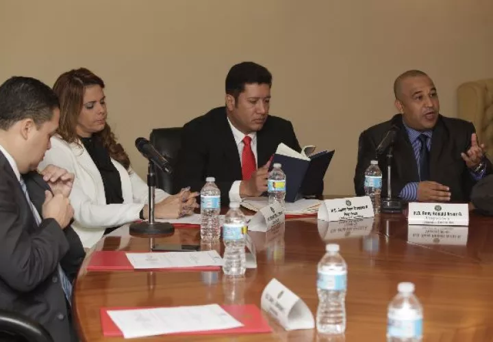  La Comisión de Credenciales de la Asamblea Nacional sería instalada desde hoy, según el calendario oficial de la Asamblea.  /  Archivo