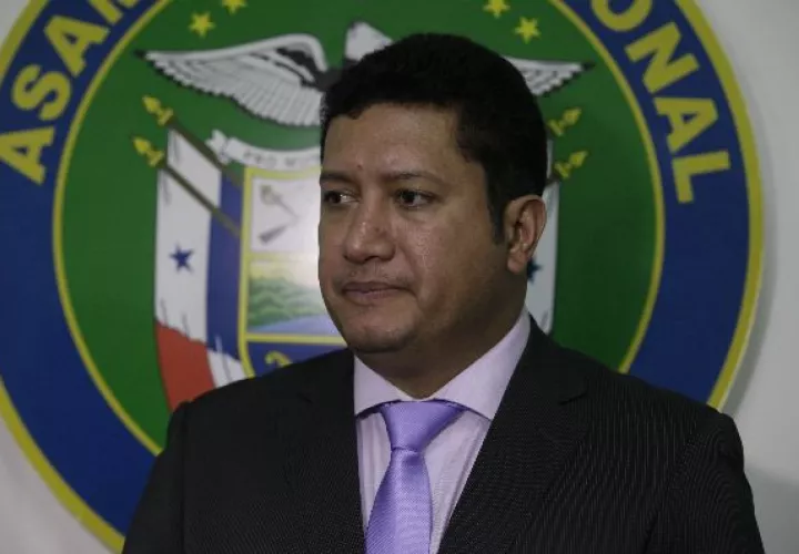 Doblegan a presidente de la Comisión de Credenciales, tras anunciar que ratificación sería sin ‘apuros’