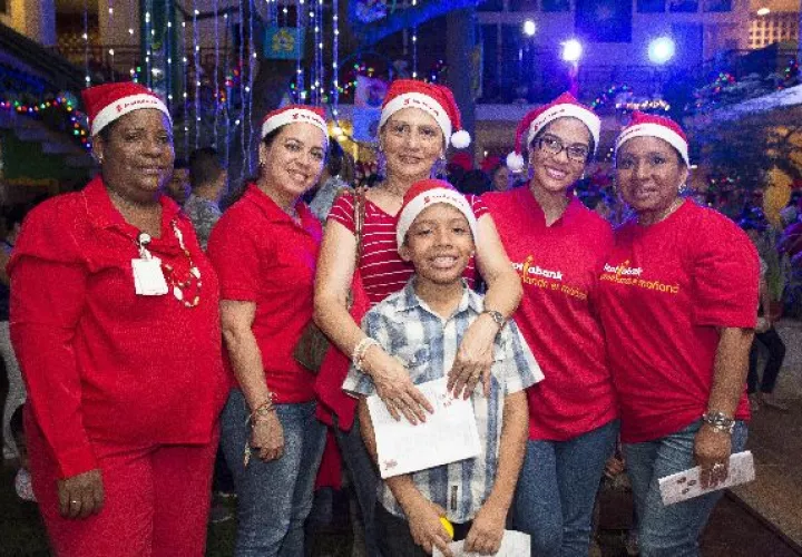 Scotiabank participa en tradicional posada de Fanlyc 