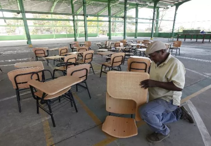 Uno de los más grandes dolores de cabeza de la actual administración del Meduca es el estado de las escuelas, su mobiliario y equipo de enseñanza.. / Archivo