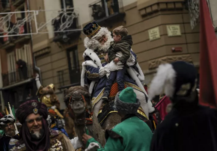 Cabalgata de los Reyes Magos en Pamplona. Foto/ AP
