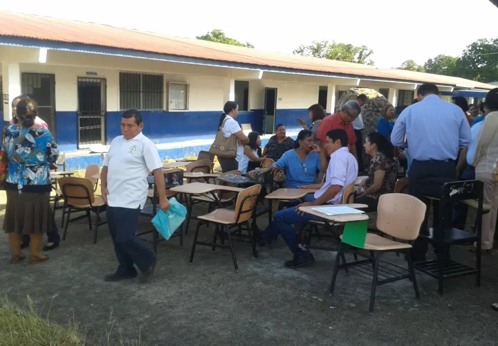 Trabajos en colegio están atrasados 