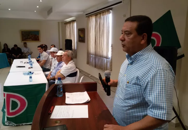Oposición busca el camino hacia la presidencia 