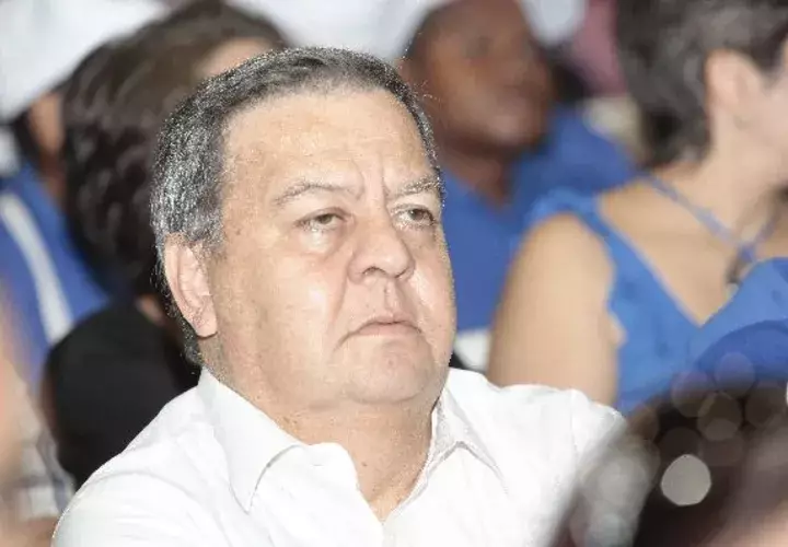  'Ministros no dan la talla', tras 20 meses de gobierno 