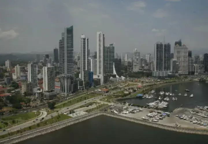 En el 2015 el Banco aprobó $600 millones para inversión/Archivo.