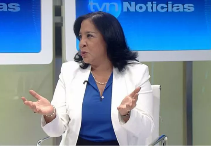 Marcela de Vásquez reconoce que jornada extendida requiere adecuaciones