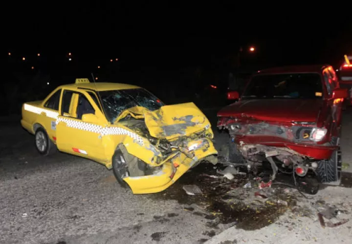 Así quedaron los autos. Foto: Delfia Cortez