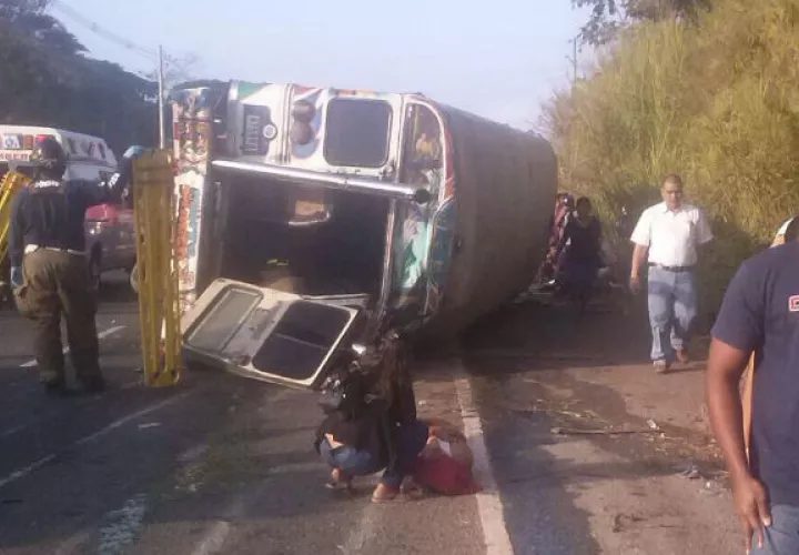 Bus accidentado. Foto/ Delfia Cortez