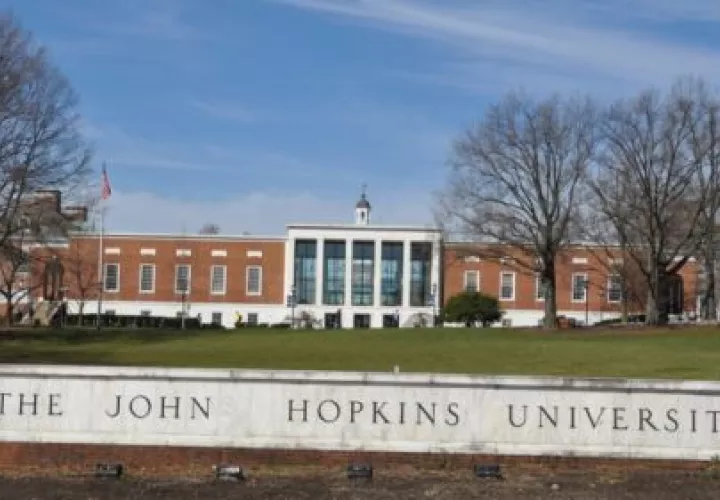  Universidad estadounidense de Johns Hopkins. 