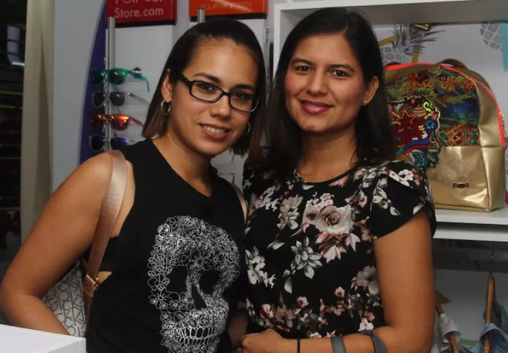 4. Bianca de Espinoza y Luz Montenegro.