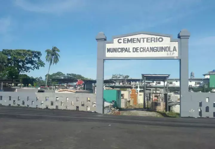 Cementerio Municipal de Changuinola. Foto/ Leonardo Machuca